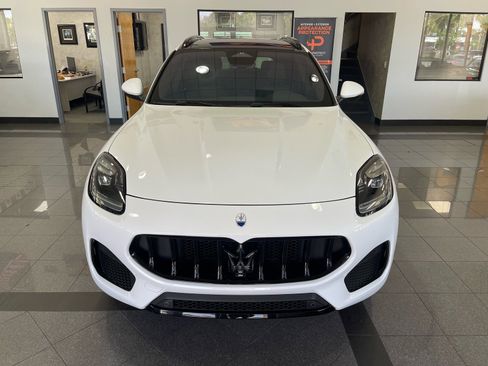 Used 2023 Maserati Grecale Modena AWD/4WD image 9