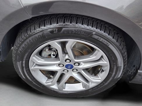 Used 2015 Ford Edge Titanium w/ Equipment Group 301A FWD image 11