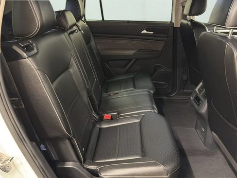 Used 2023 Volkswagen Atlas SE w/ Panoramic Sunroof Package FWD image 14
