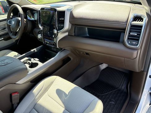 Used 2025 RAM 1500 Laramie AWD/4WD image 30