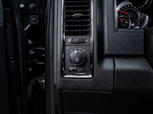 Used 2017 RAM 1500 Sport image 21