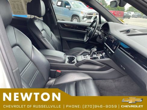 Used 2019 Porsche Cayenne AWD/4WD image 21