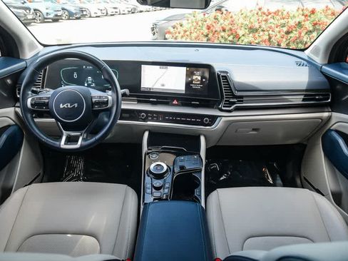 Used 2024 Kia Sportage EX AWD/4WD image 14