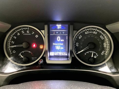 Used 2022 Toyota Tacoma SR5 image 21
