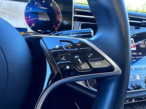 Used 2025 Mercedes-Benz E 350 4MATIC Sedan image 23