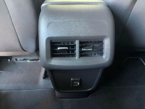 Used 2023 Chevrolet Equinox LT w/ Driver Convenience Package image 35