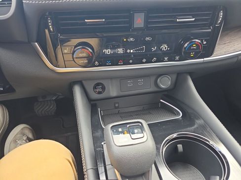 New 2026 Nissan Rogue Platinum w/ Platinum Premium Package image 12