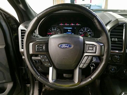 Used 2016 Ford F150 XLT w/ Equipment Group 302A Luxury image 8