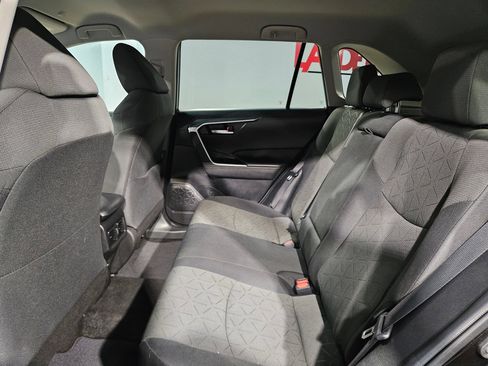 Used 2024 Toyota RAV4 XLE FWD image 36