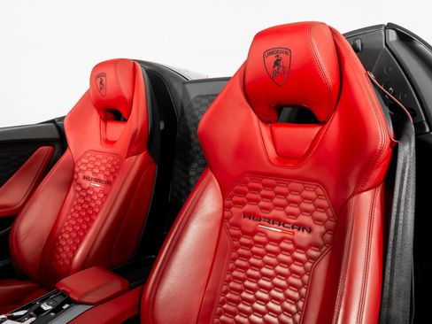 Used 2018 Lamborghini Huracan LP 580-2 image 3