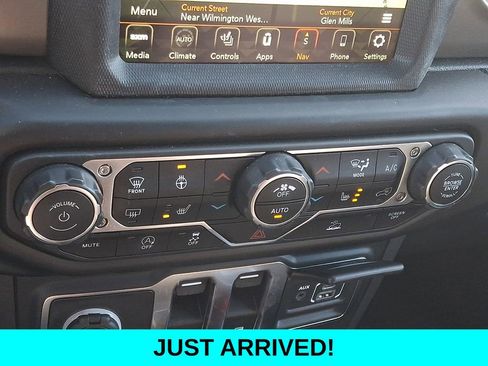 Used 2022 Jeep Wrangler Sport S image 15