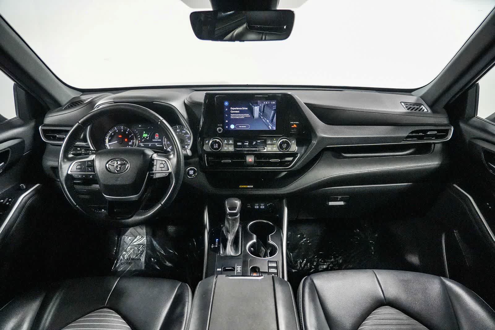 Used 2023 Toyota Highlander XSE FWD image 9