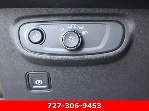 Used 2020 GMC Terrain SLE w/ Driver Convenience Package image 24