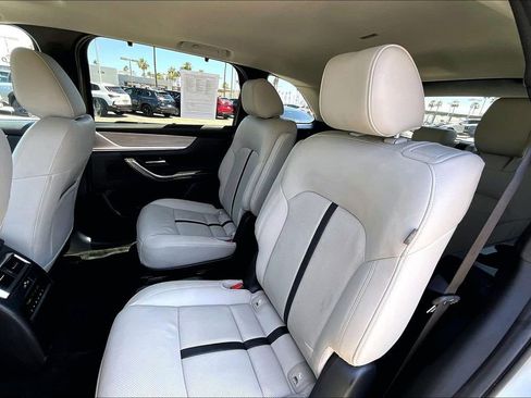 Used 2024 MAZDA CX-90 Plug-In Hybrid w/ Preferred AWD/4WD image 15