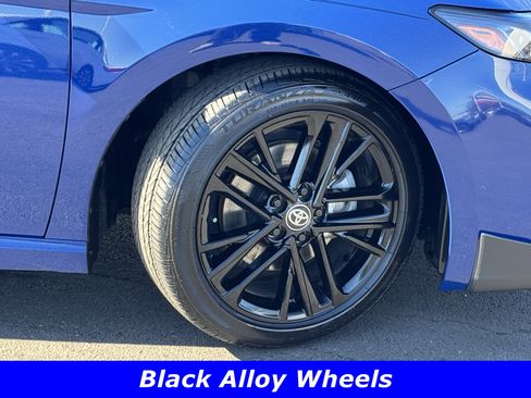 Used 2025 Toyota Camry SE w/ Convenience Package image 14