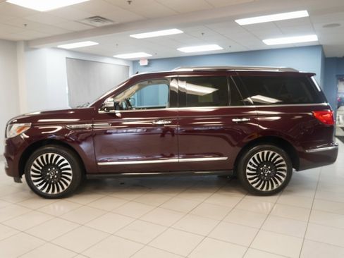 Used 2018 Lincoln Navigator Black Label image 2