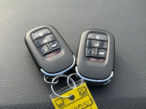 Used 2024 Honda CR-V EX-L image 17