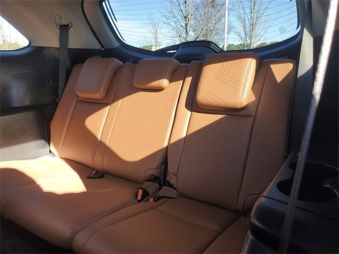 Used 2018 Toyota Highlander Limited Platinum image 11