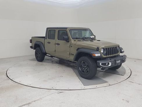 New 2026 Jeep Gladiator Sport image 4