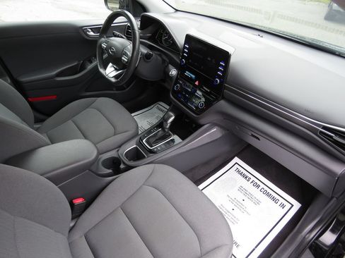 Used 2021 Hyundai Ioniq SE FWD image 13