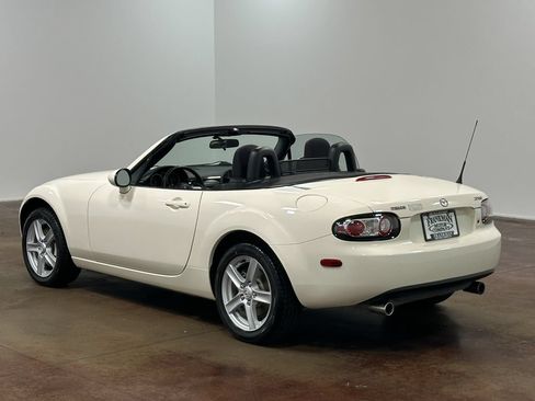 Used 2007 MAZDA MX-5 Miata Sport RWD image 84