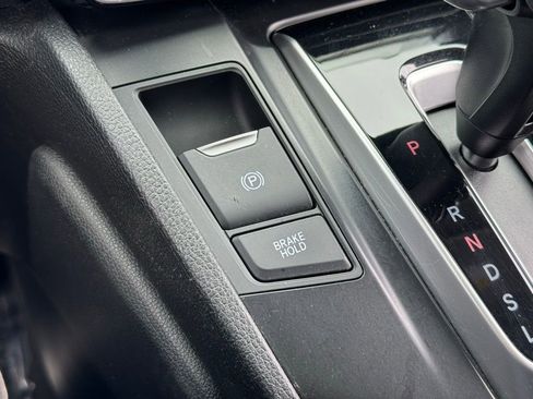 Used 2018 Honda CR-V LX image 15