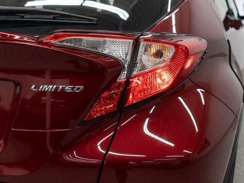 Used 2019 Toyota C-HR Limited FWD image 40