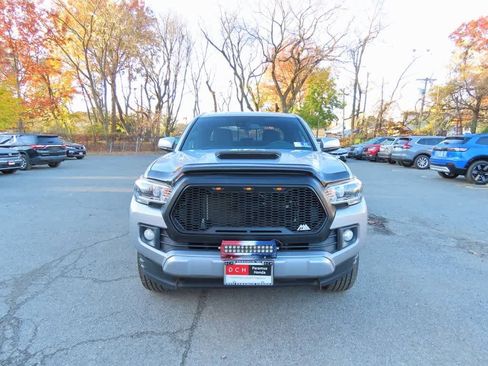 Used 2019 Toyota Tacoma TRD Sport image 6