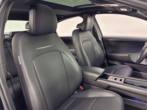 Used 2023 Hyundai Ioniq 6 Limited image 39