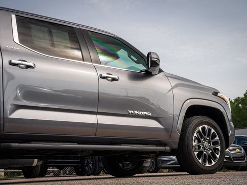 Used 2024 Toyota Tundra Limited w/ Power Package AWD/4WD image 12