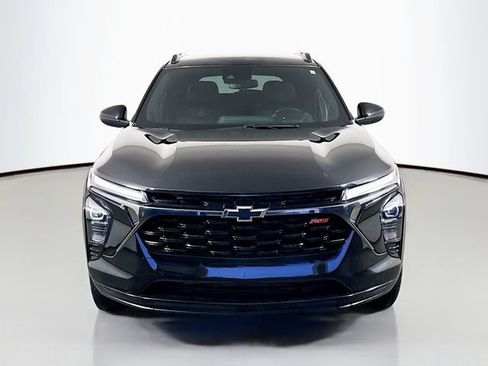 Used 2024 Chevrolet Trax RS FWD image 4