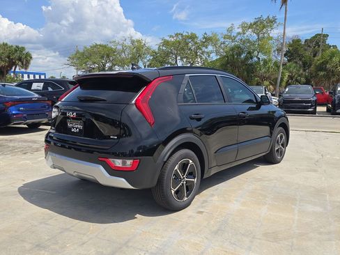 New 2026 Kia Niro EX FWD image 8
