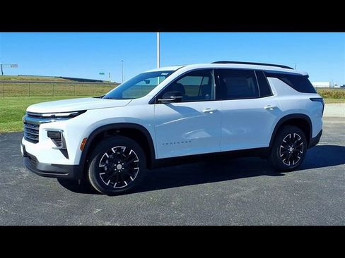 New 2026 Chevrolet Traverse LT w/ Sun and Wheel Package image 4