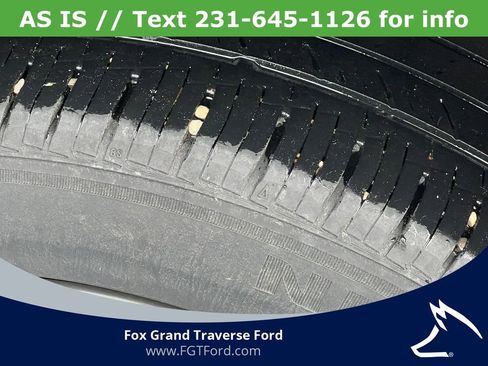 Used 2017 Ford Escape Titanium w/ Equipment Group 301A AWD/4WD image 9