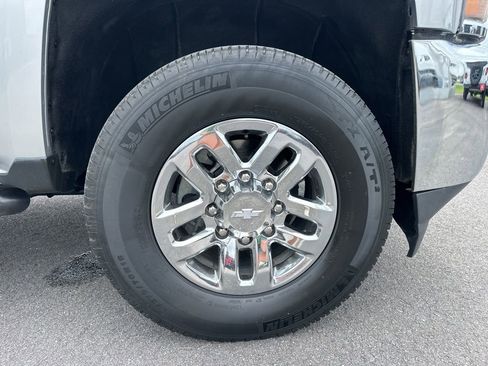 Used 2015 Chevrolet Silverado 2500 LT w/ LT Convenience Package AWD/4WD image 12