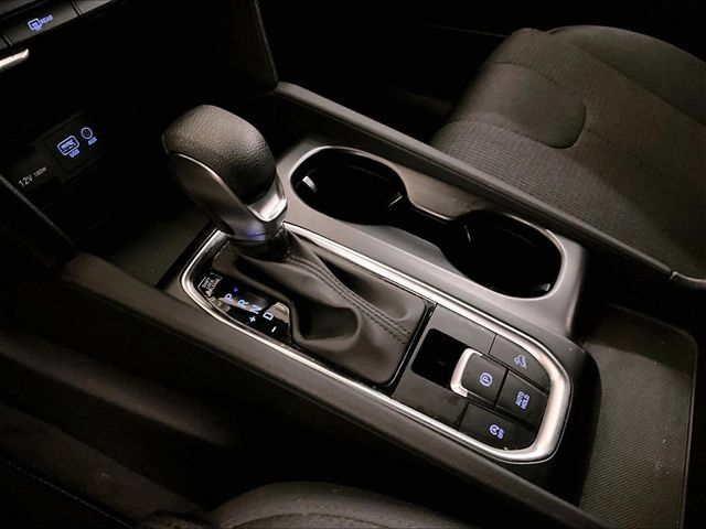 Used 2020 Hyundai Santa Fe SE AWD/4WD image 16