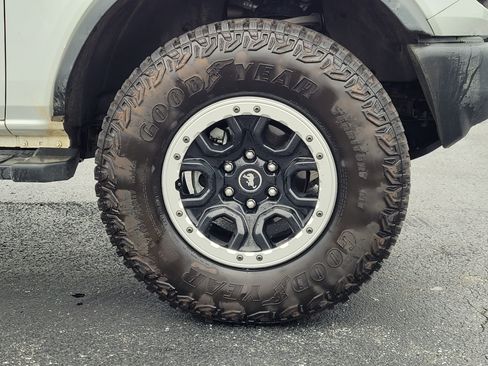 Used 2021 Ford Bronco Outer Banks w/ Sasquatch Package AWD/4WD image 10
