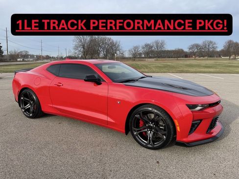 Used 2018 Chevrolet Camaro SS image 1