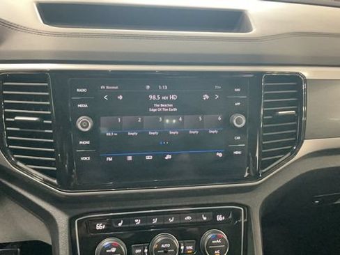 Used 2020 Volkswagen Atlas Cross Sport SEL R-Line AWD/4WD image 20