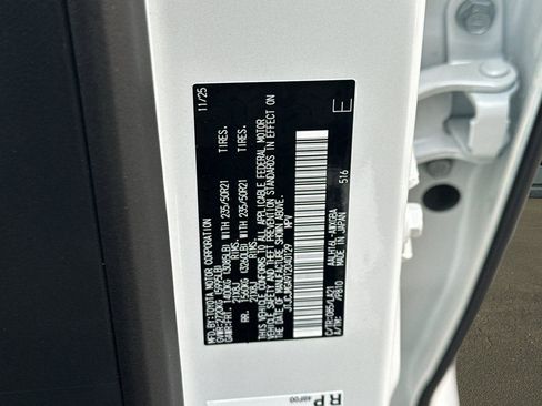 New 2026 Lexus RX 450h AWD image 18