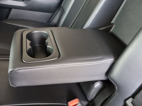 Used 2022 Kia Sorento S w/ Panoramic Sunroof Package AWD/4WD image 42