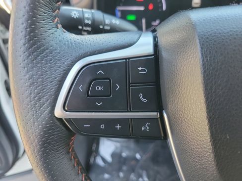 Used 2021 Toyota Sienna XSE w/ XSE Plus Package image 22