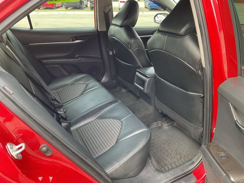 Used 2021 Toyota Camry SE FWD image 36