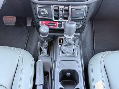 New 2026 Jeep Gladiator Mojave image 21