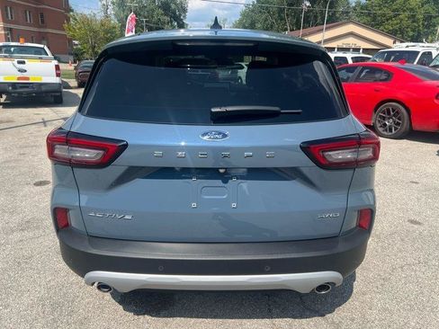 Used 2023 Ford Escape Active w/ Tech Pack #2 AWD/4WD image 4
