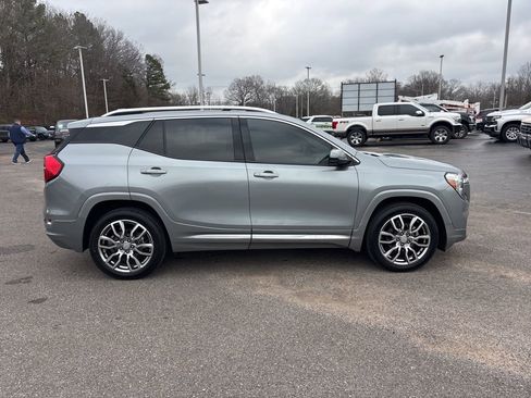 Used 2024 GMC Terrain Denali w/ Denali Premium Package image 7