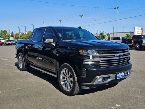 Used 2021 Chevrolet Silverado 1500 High Country w/ Technology Package AWD/4WD image 4