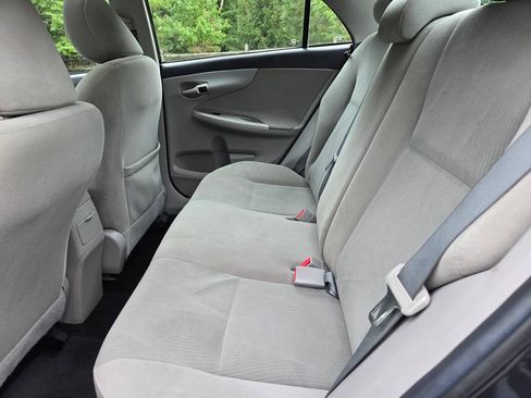 Used 2012 Toyota Corolla LE w/ Premium Pkg FWD image 19