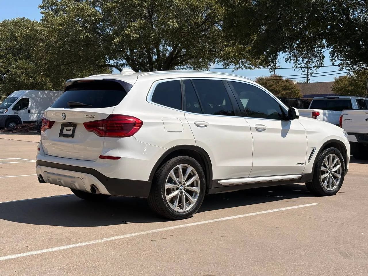 Used 2018 BMW X3 xDrive30i AWD/4WD image 3