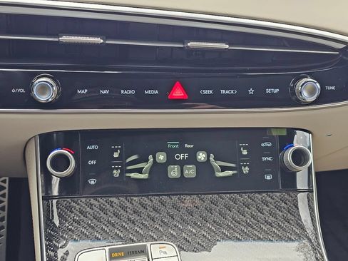 New 2026 Genesis GV70 3.5T Sport Prestige AWD/4WD image 16